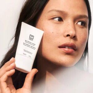 Multimodal Sheer Mineral Sunscreen Broad Spectrum SPF 25 NEW UNUSED BOXED